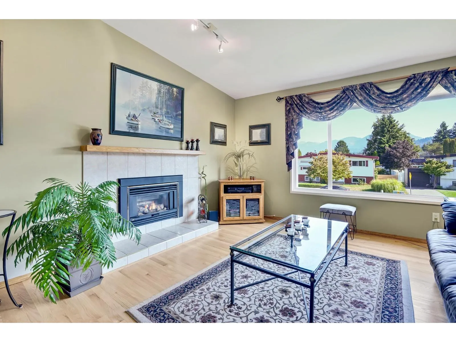 6075 GLENGARRY DRIVE|Sardis South