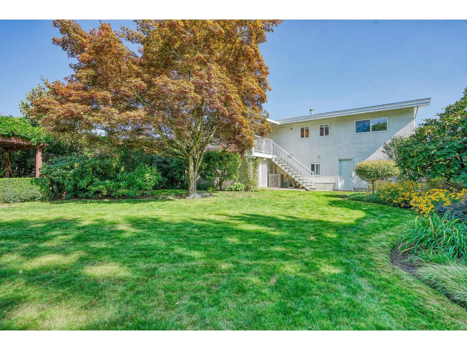 6075 GLENGARRY DRIVE|Sardis South