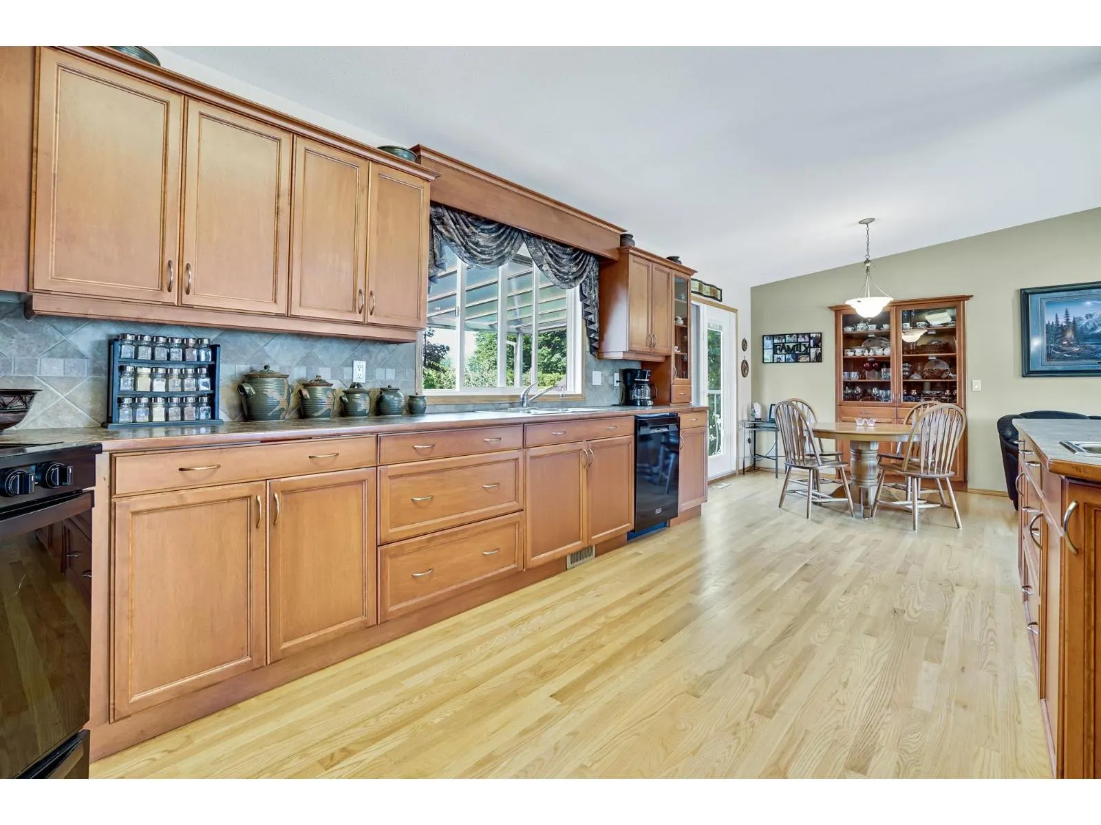 6075 GLENGARRY DRIVE|Sardis South