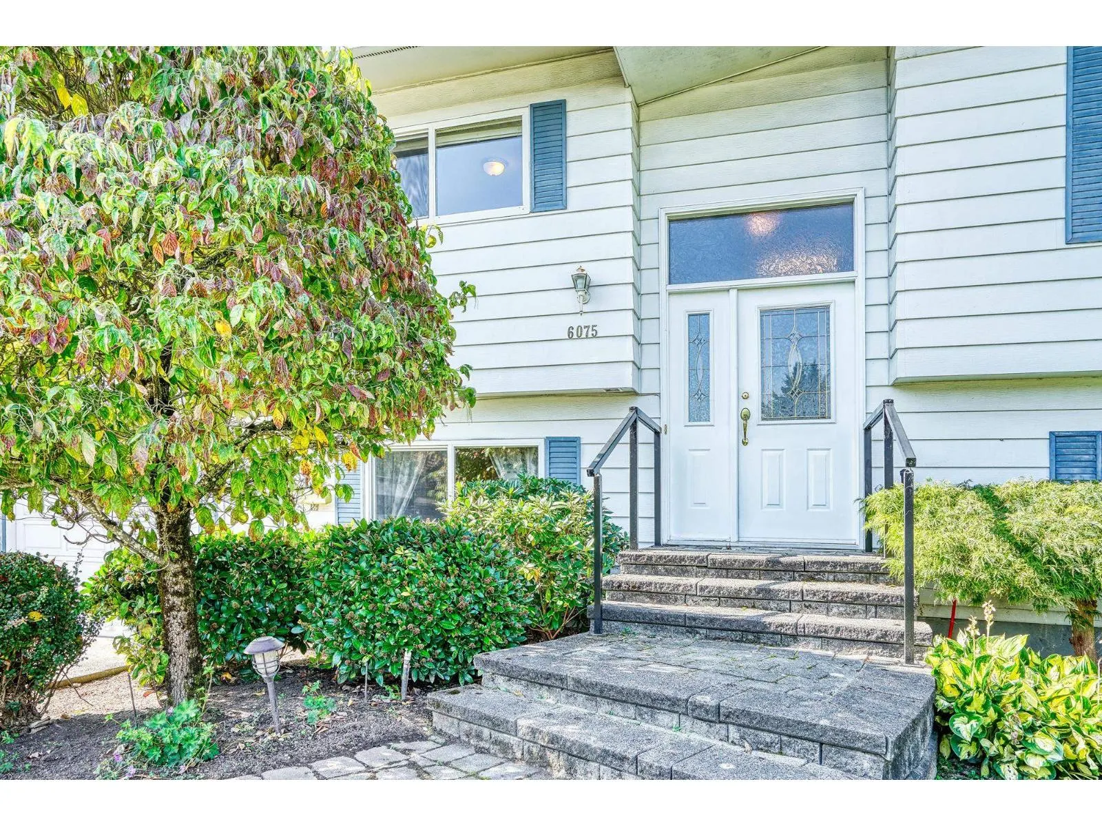 6075 GLENGARRY DRIVE|Sardis South
