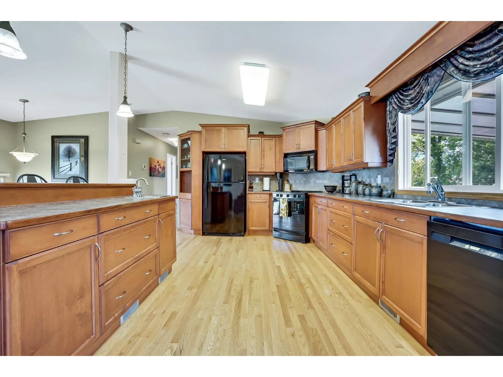 6075 GLENGARRY DRIVE|Sardis South