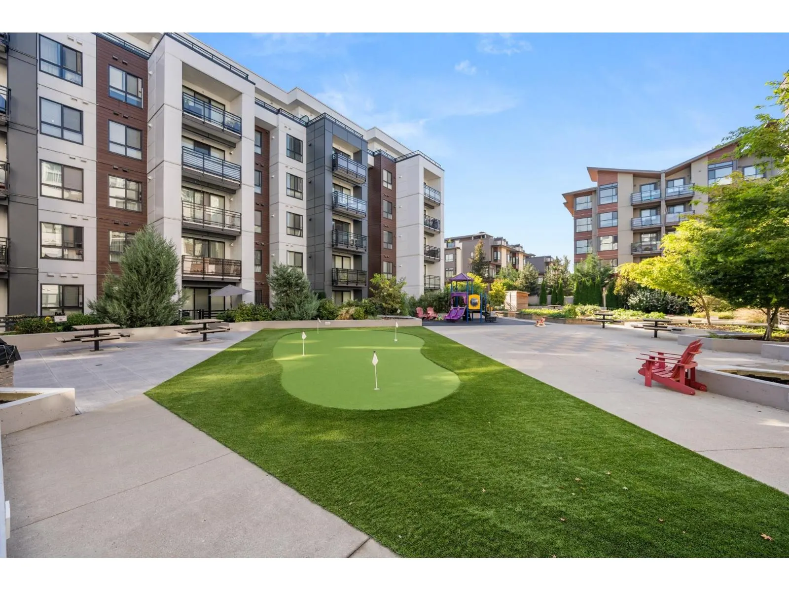 B512 20838 78B AVENUE