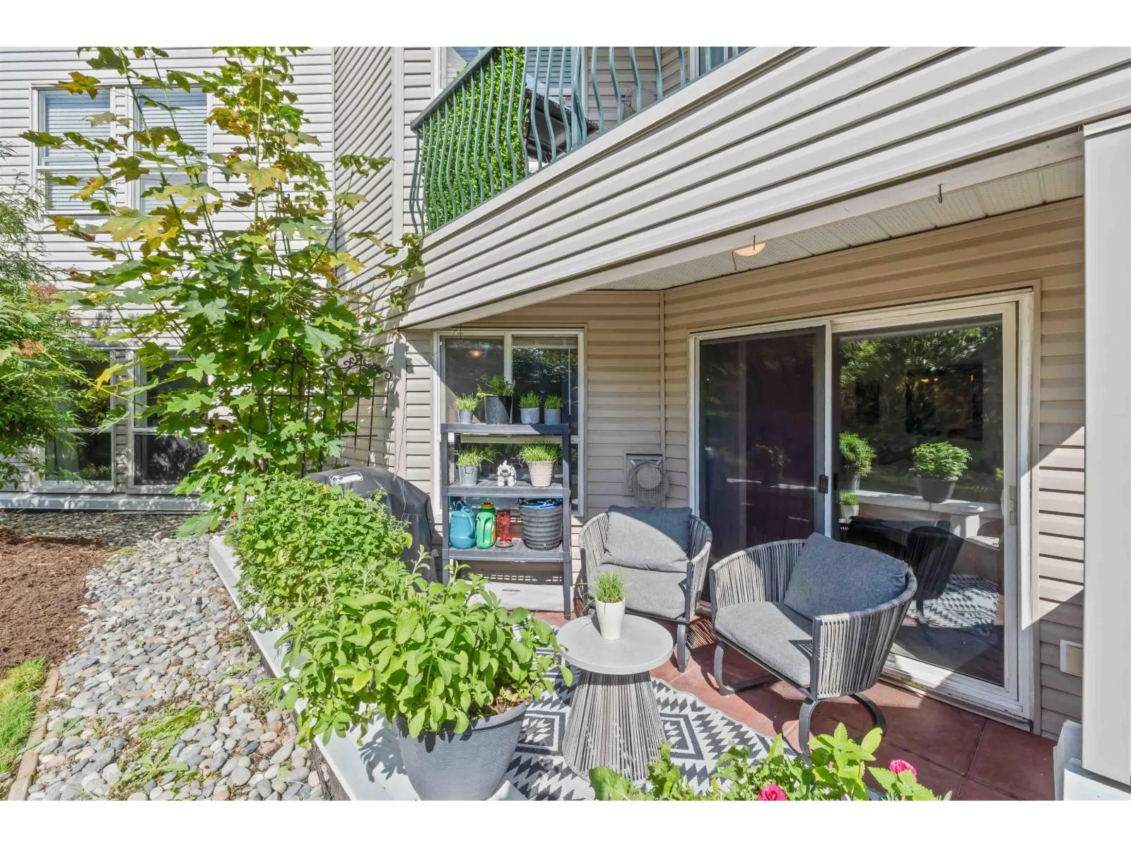 113 3176 GLADWIN ROAD