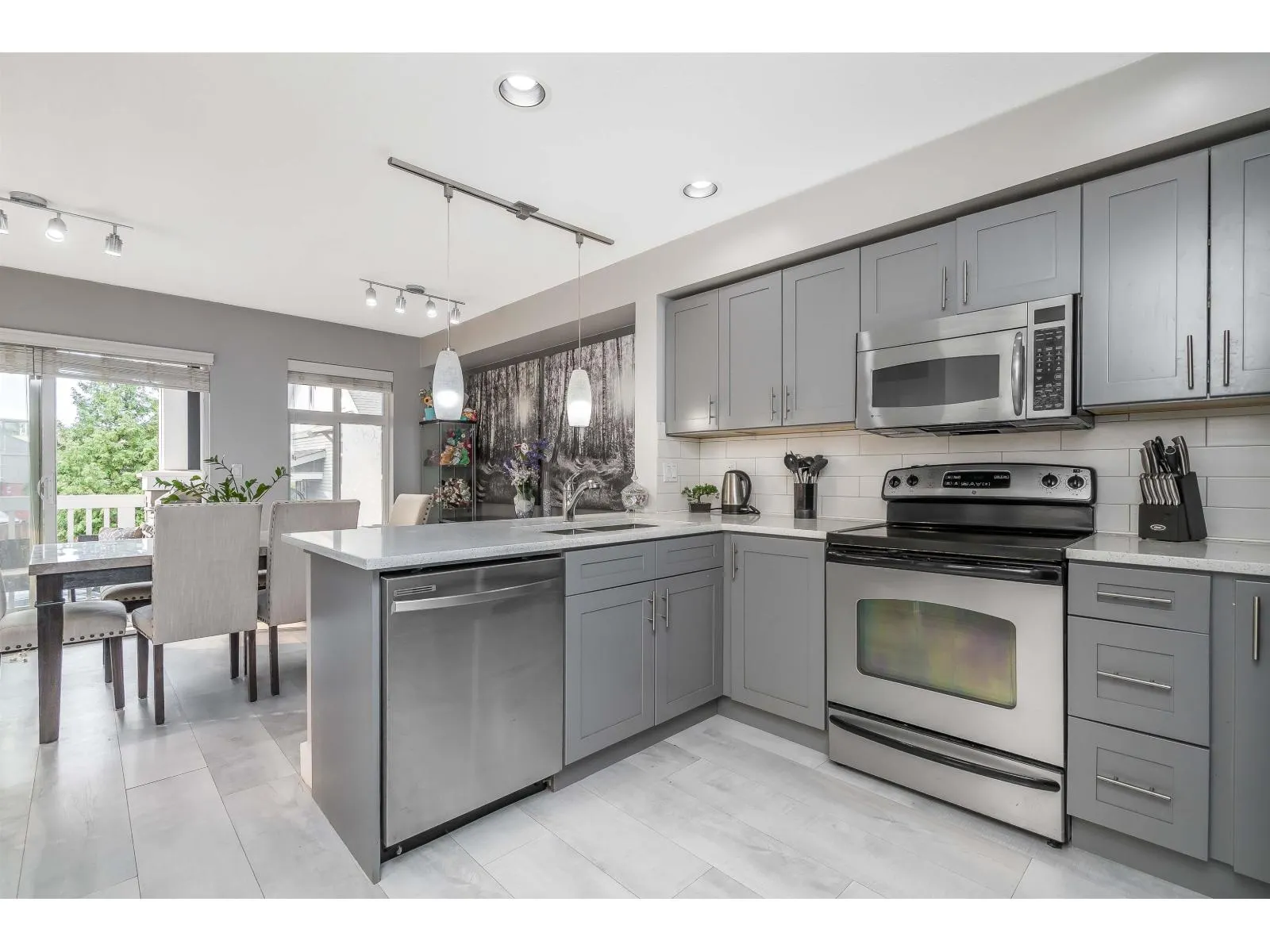 170 16177 83 AVENUE