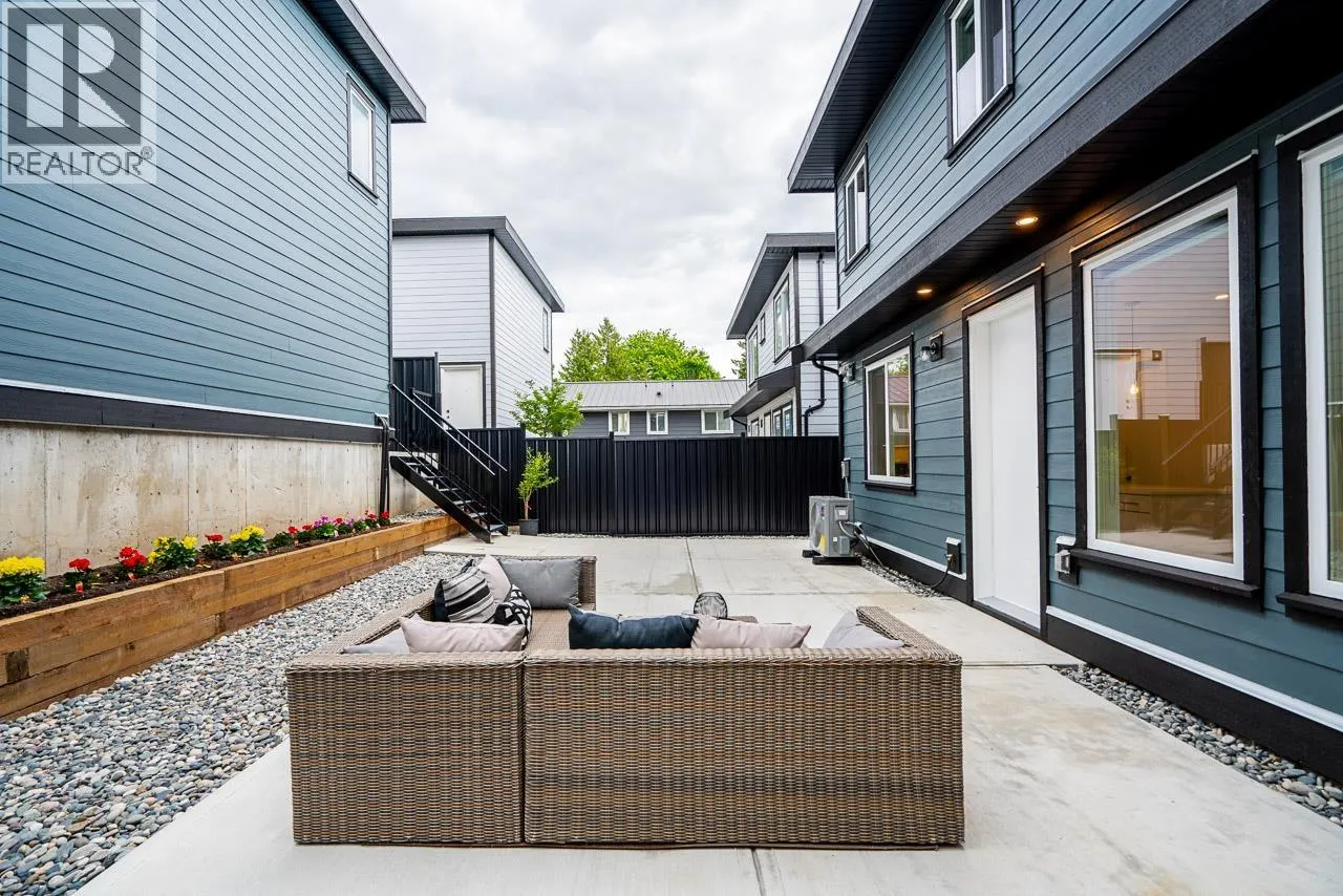 947 WALLS AVENUE