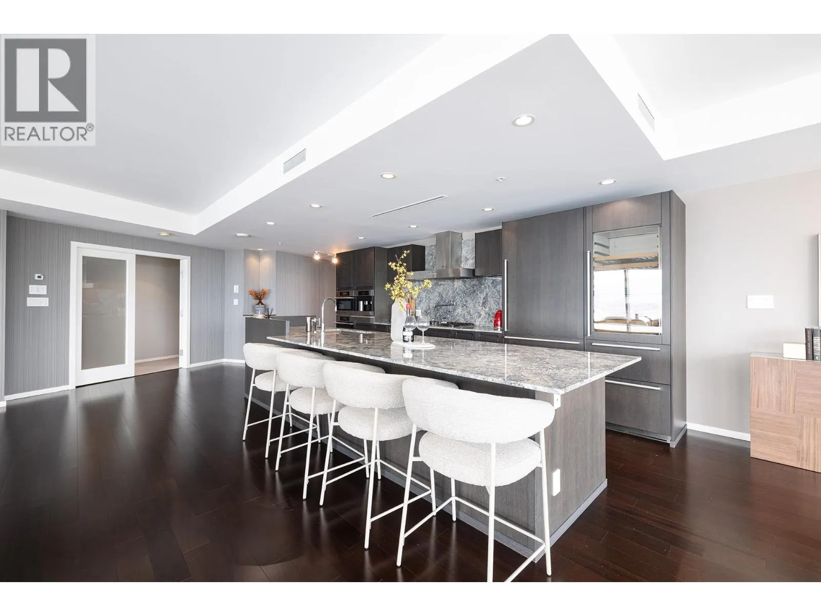 3307 1011 W CORDOVA STREET