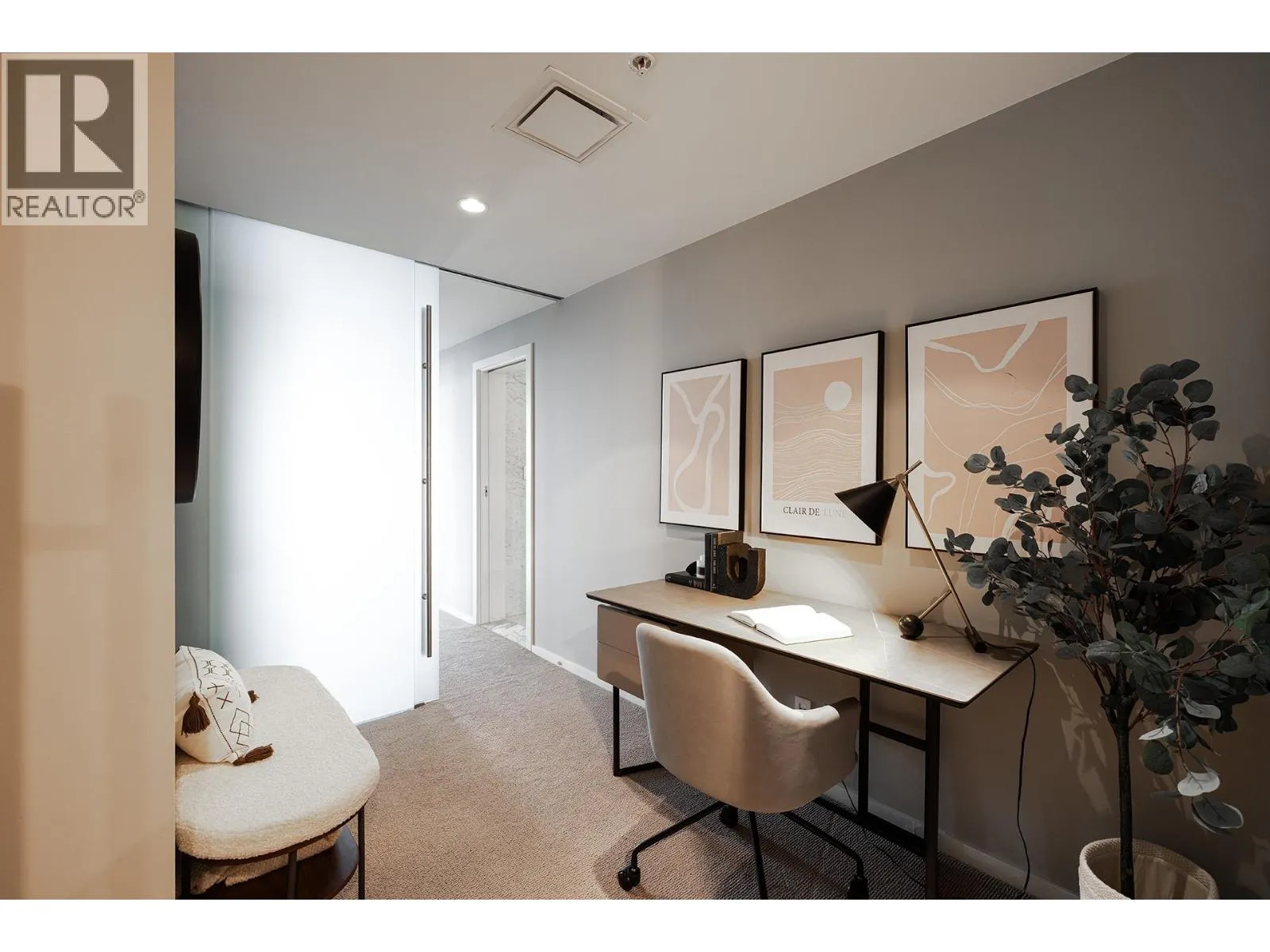 3307 1011 W CORDOVA STREET