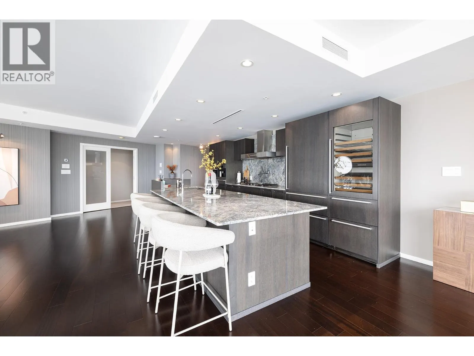 3307 1011 W CORDOVA STREET