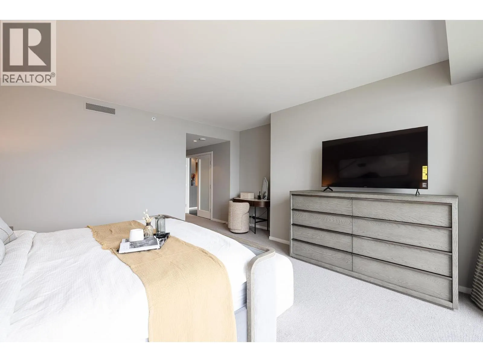 3307 1011 W CORDOVA STREET