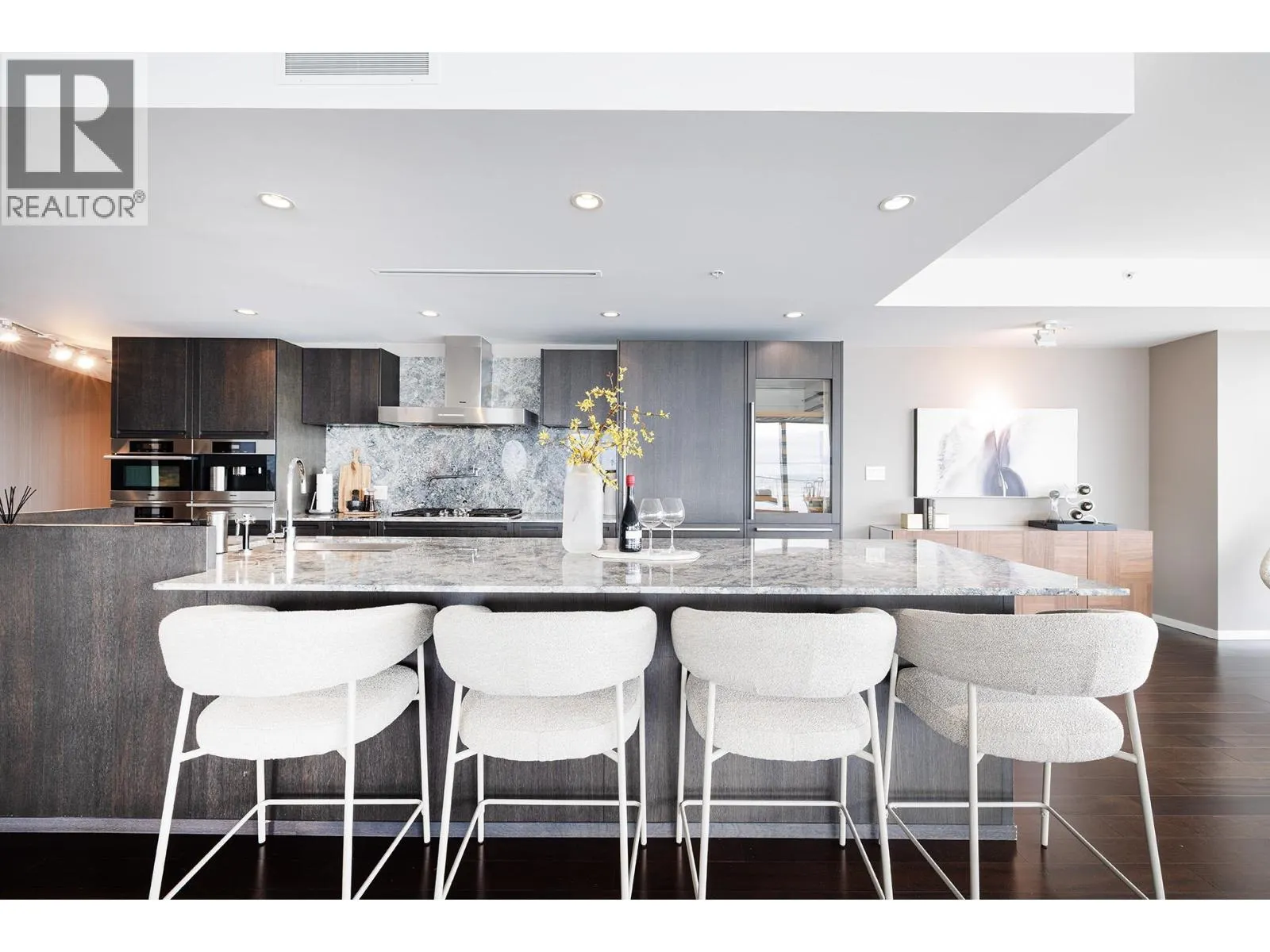 3307 1011 W CORDOVA STREET