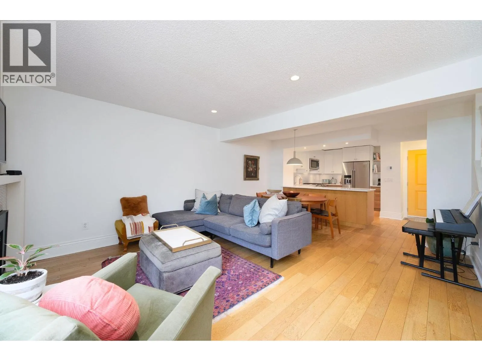 36 1910 CEDAR VILLAGE CRESCENT