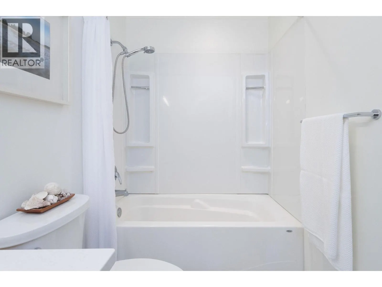 36 1910 CEDAR VILLAGE CRESCENT