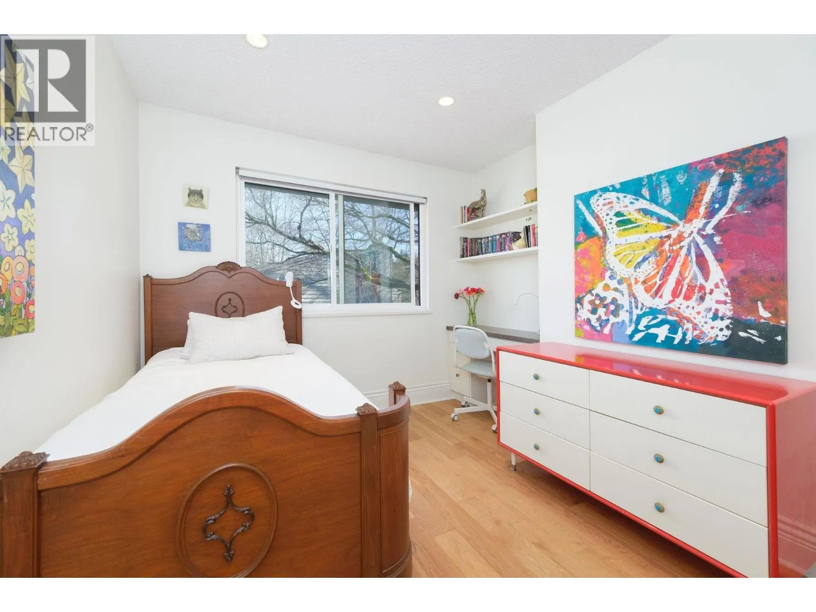 36 1910 CEDAR VILLAGE CRESCENT