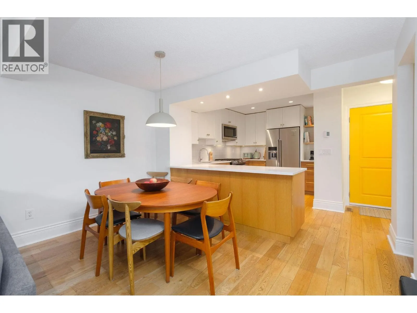 36 1910 CEDAR VILLAGE CRESCENT
