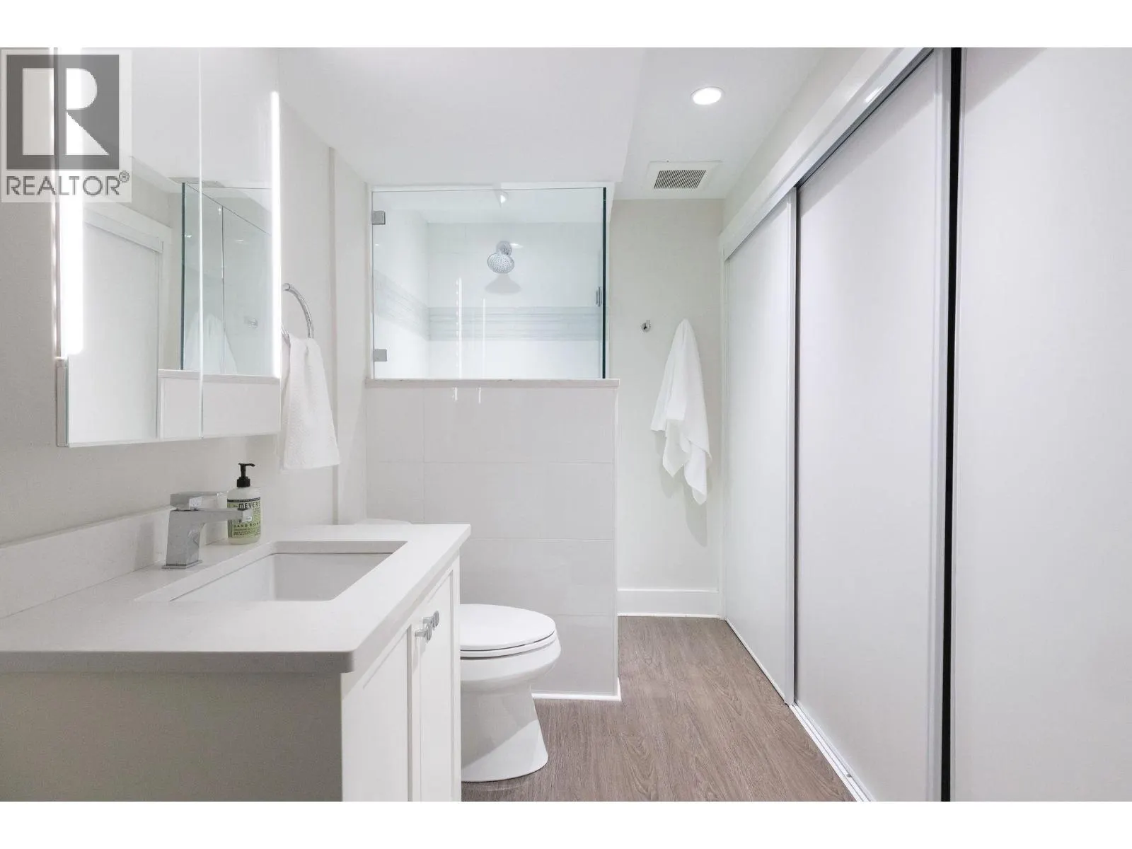36 1910 CEDAR VILLAGE CRESCENT
