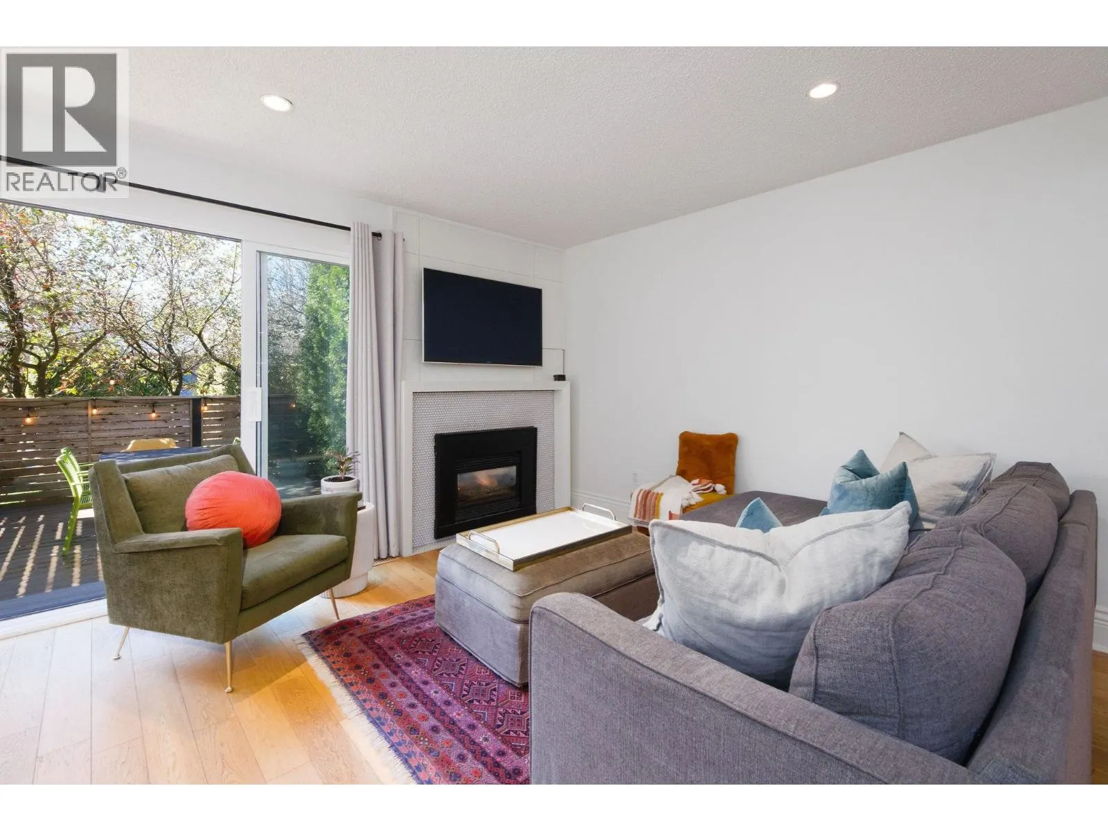 36 1910 CEDAR VILLAGE CRESCENT