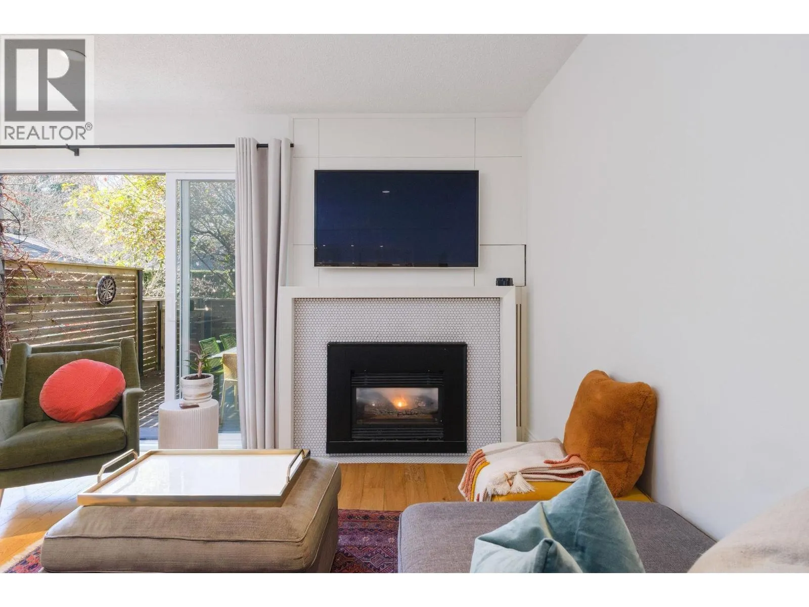 36 1910 CEDAR VILLAGE CRESCENT