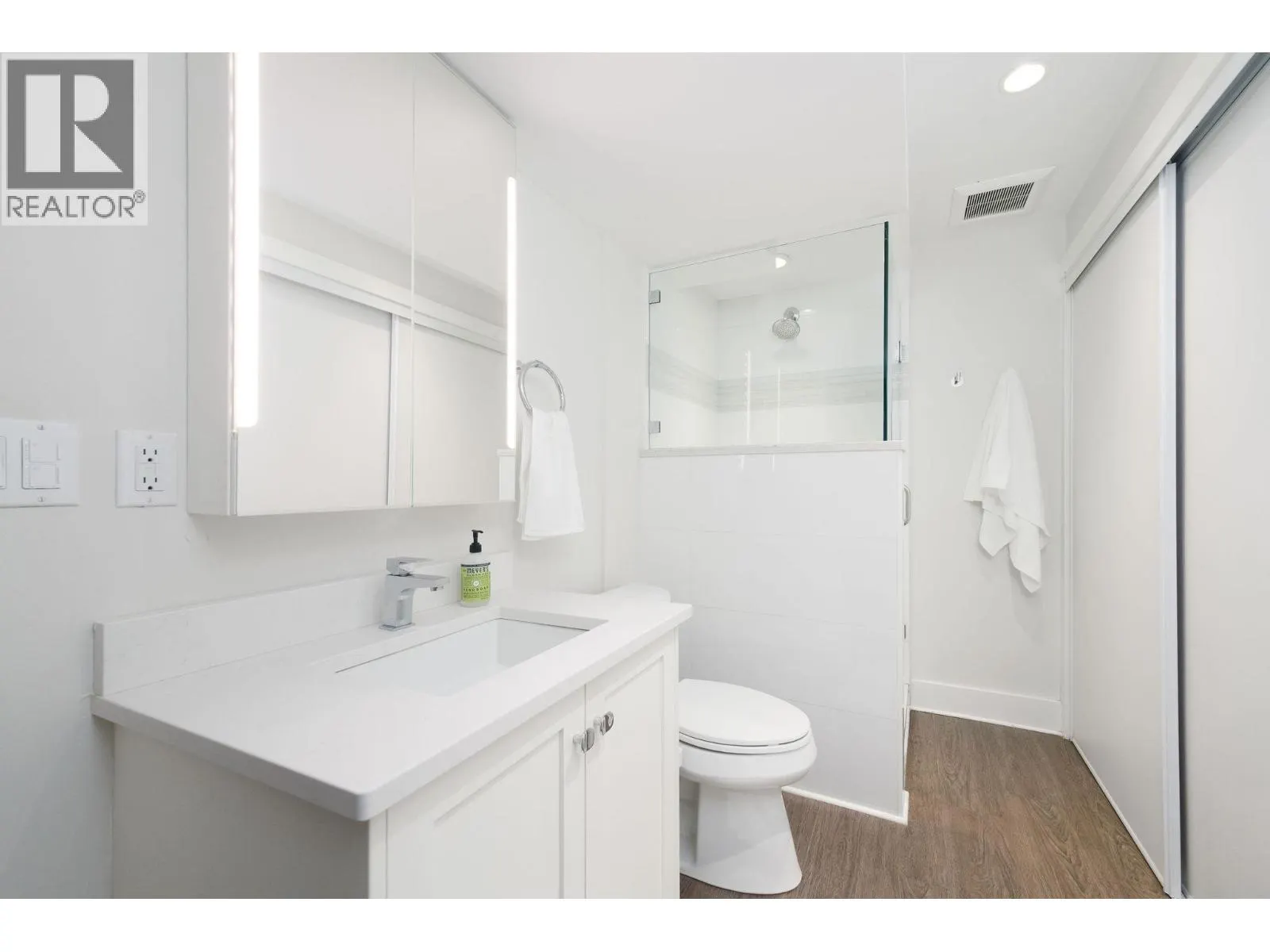 36 1910 CEDAR VILLAGE CRESCENT