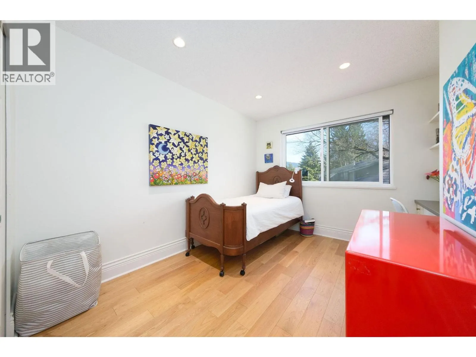 36 1910 CEDAR VILLAGE CRESCENT