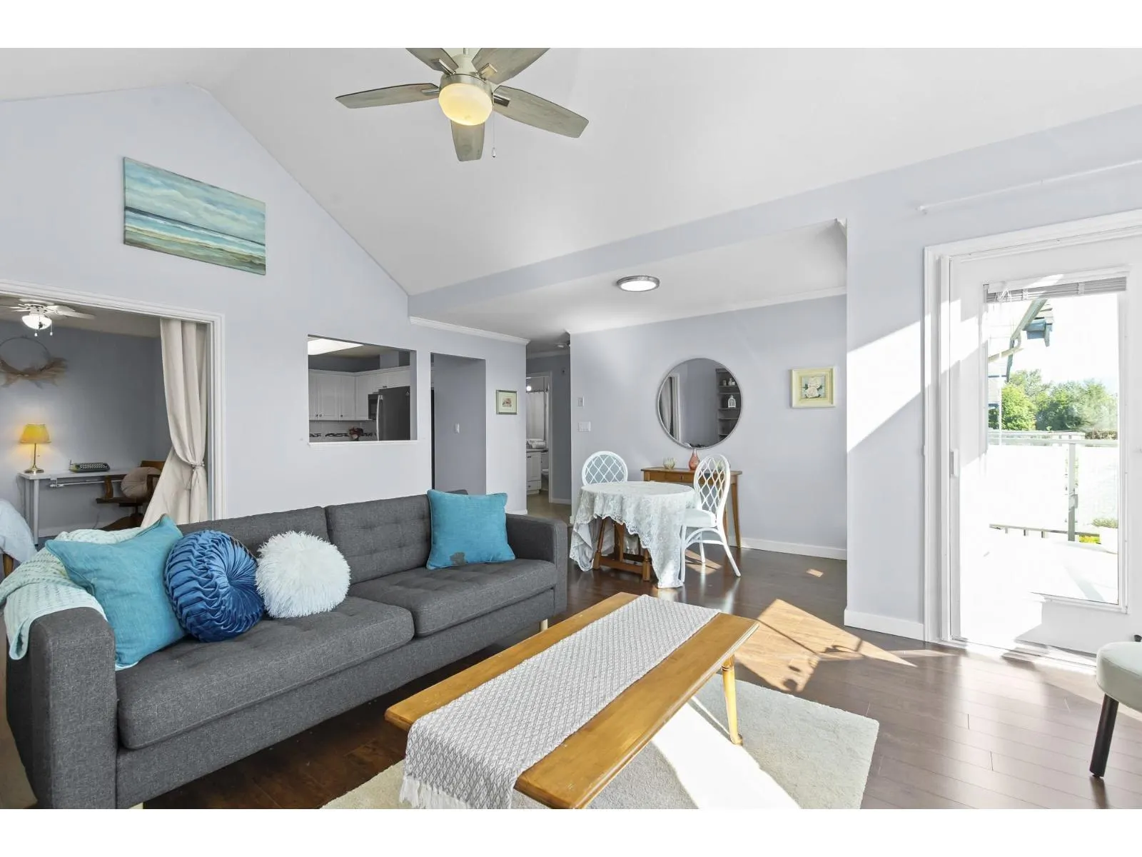 310 33150 4 AVENUE