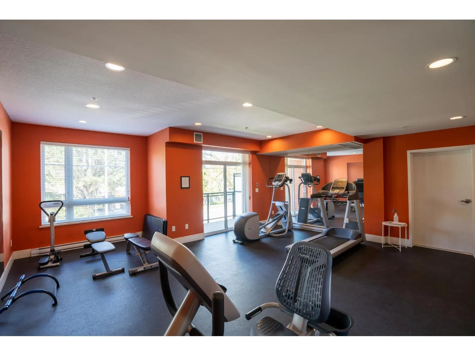 411 14358 60 AVENUE