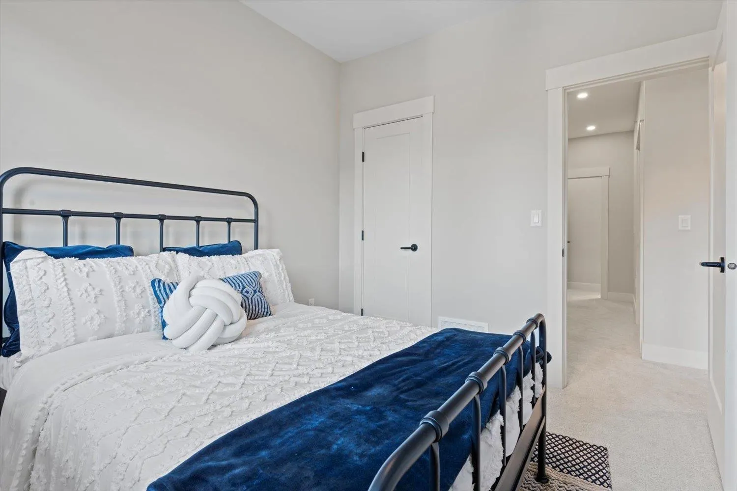 2 46106 RIVERSIDE DRIVE|Chilliwack Proper East