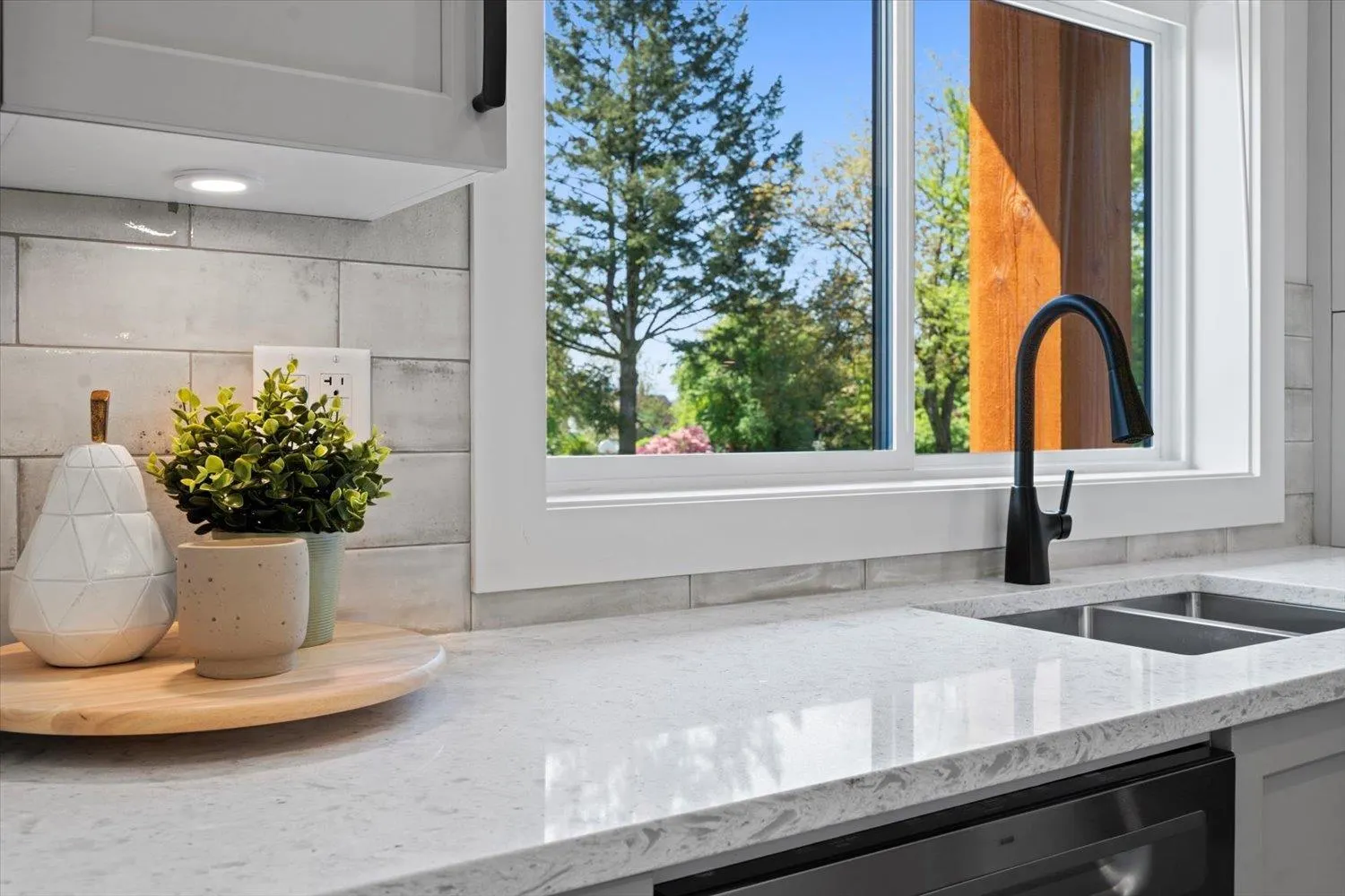 2 46106 RIVERSIDE DRIVE|Chilliwack Proper East