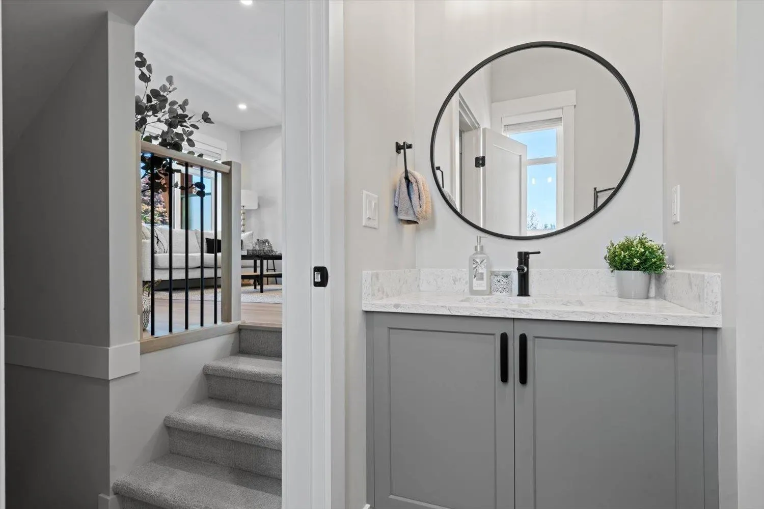 2 46106 RIVERSIDE DRIVE|Chilliwack Proper East