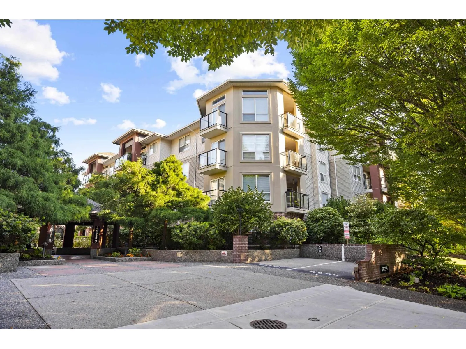 217 20259 MICHAUD CRESCENT