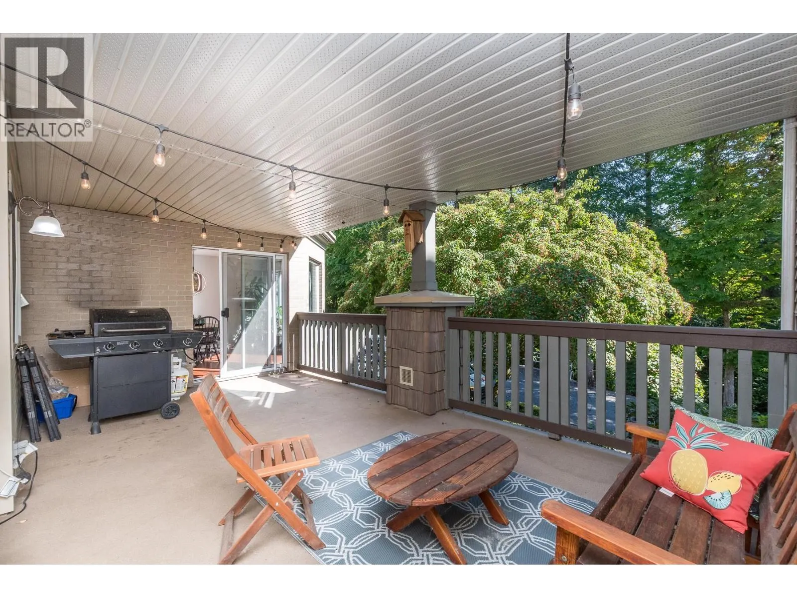 212 22233 RIVER ROAD