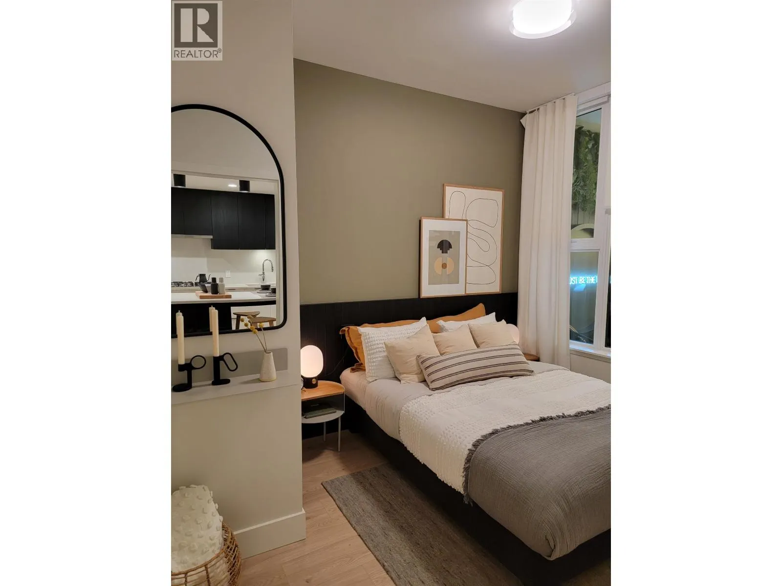 1106 230 KEARY STREET