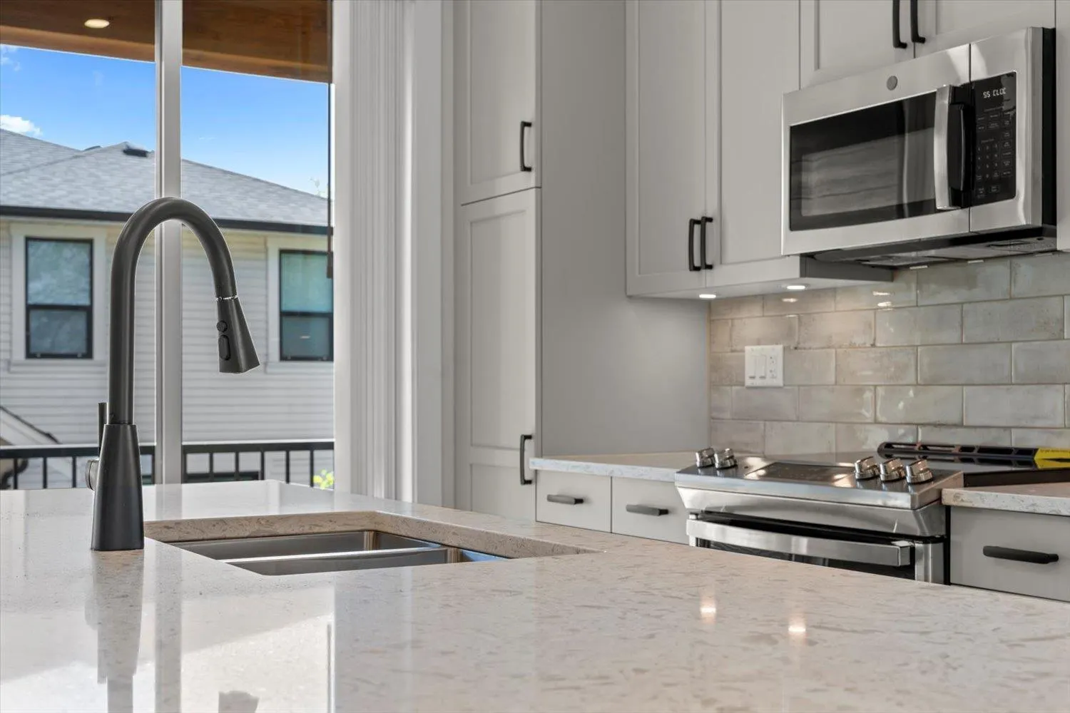 8 46106 RIVERSIDE DRIVE|Chilliwack Proper East