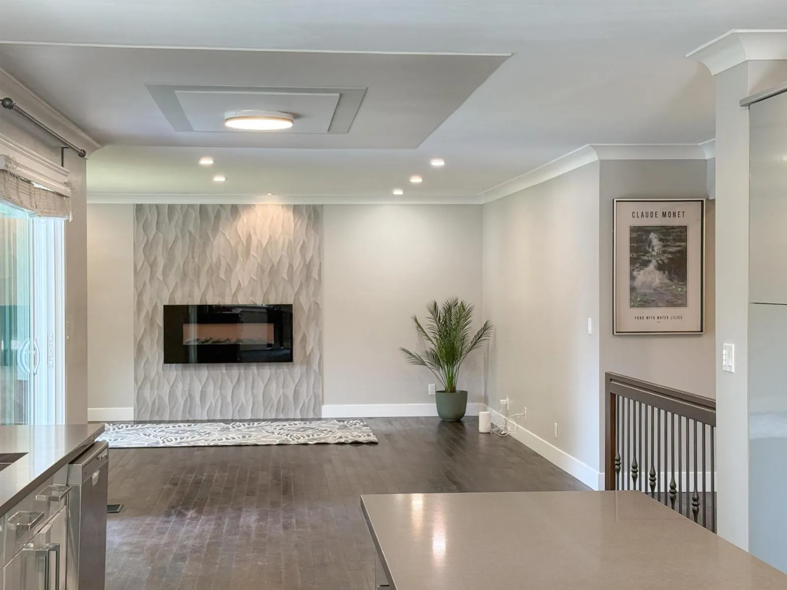 14092 CRESCENT ROAD