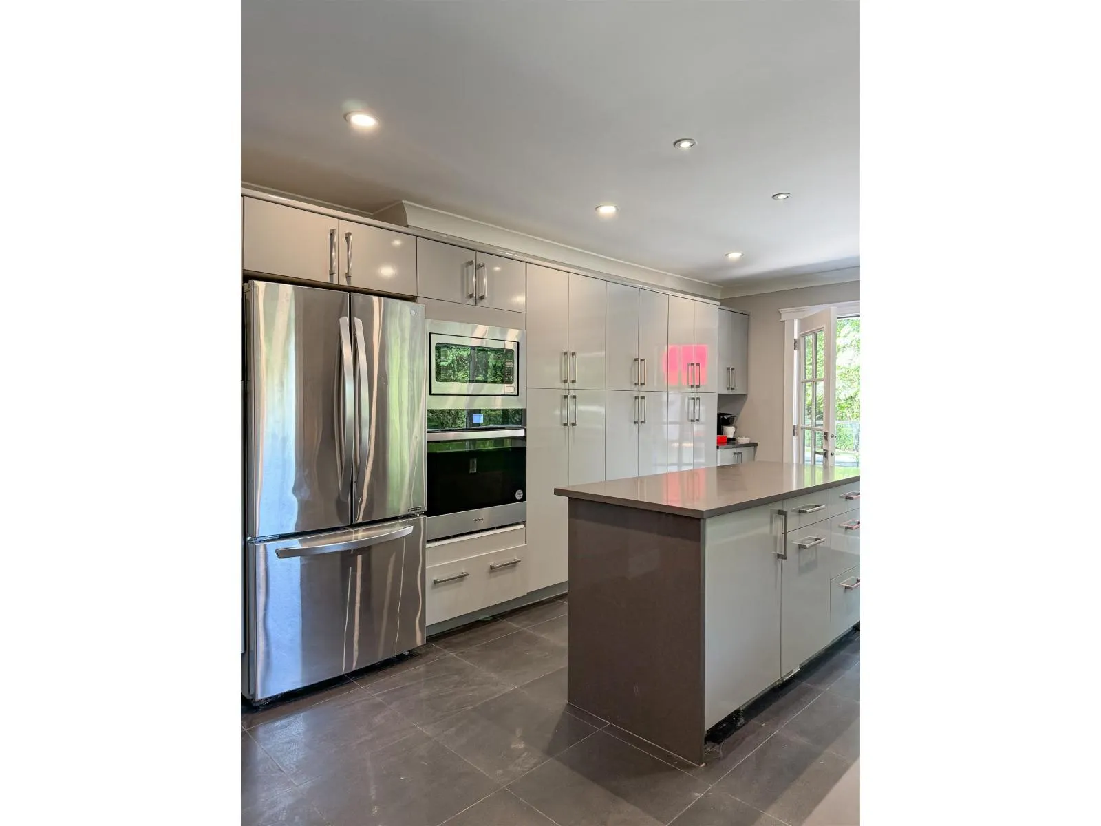 14092 CRESCENT ROAD