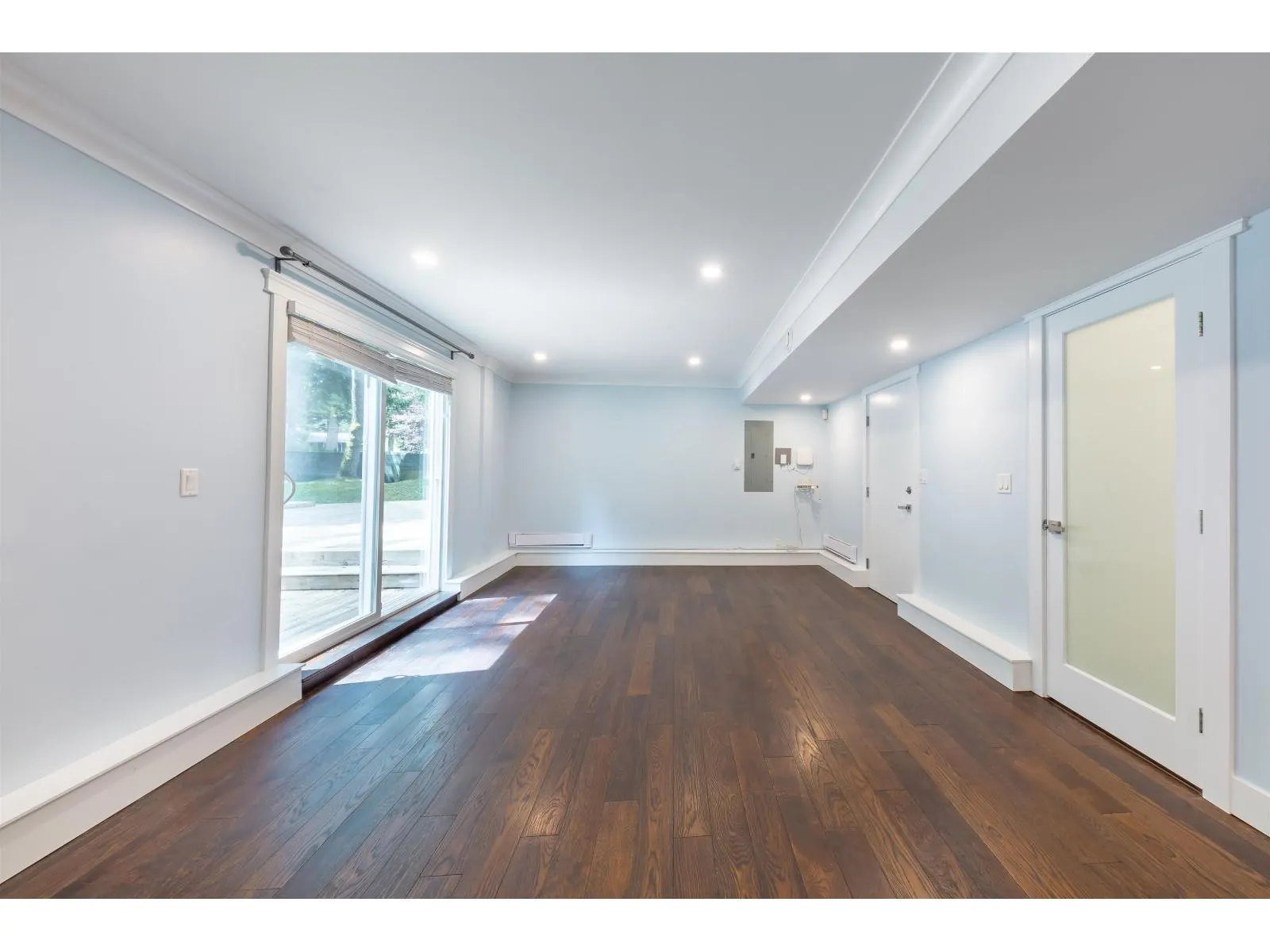 14092 CRESCENT ROAD