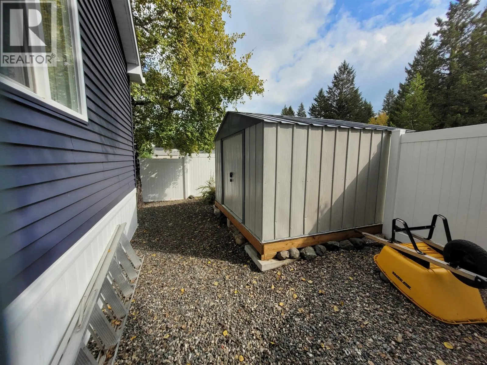 31 4072 LAC LA HACHE STATION ROAD