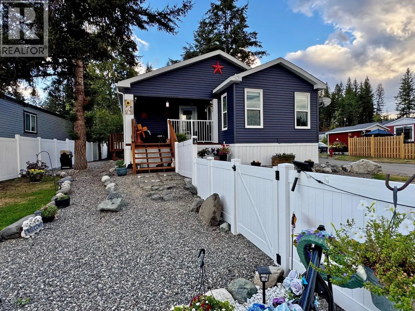 31 4072 LAC LA HACHE STATION ROAD