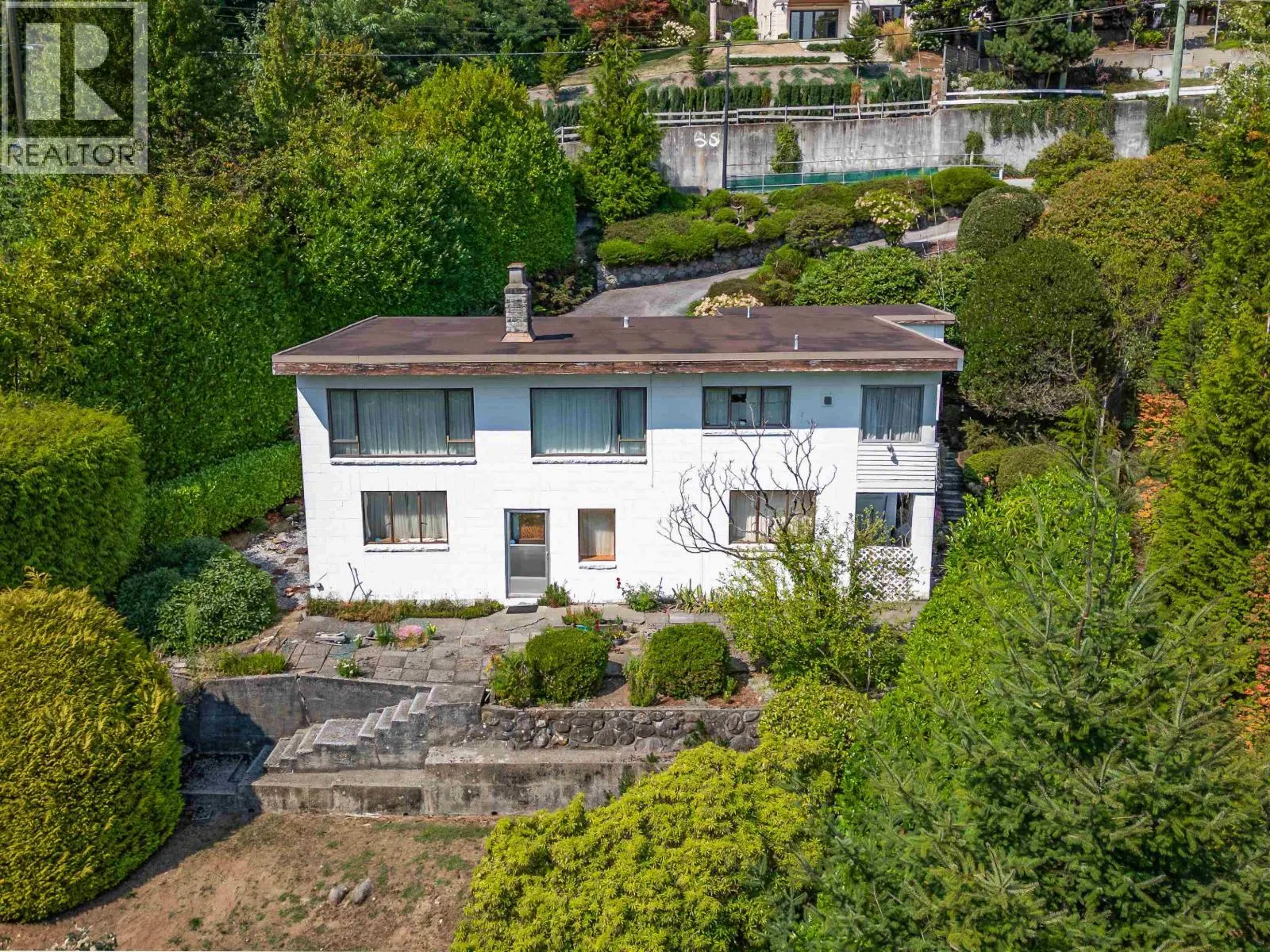 940 KEITH ROAD