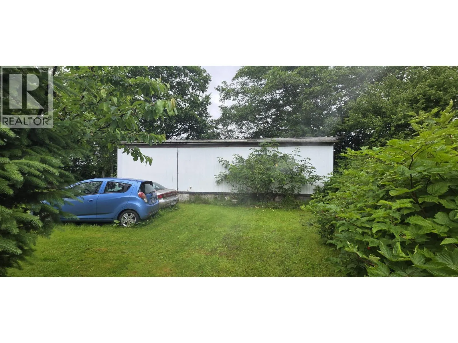 60 BAYVIEW DRIVE