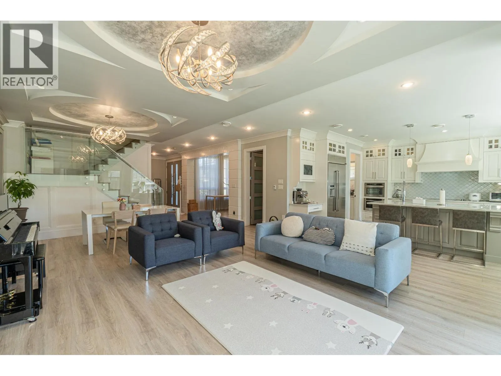 5028 MAPLE ROAD