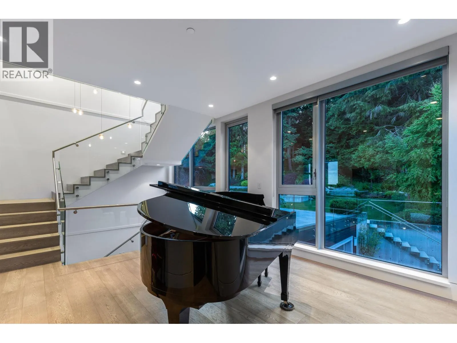 1065 GROVELAND ROAD