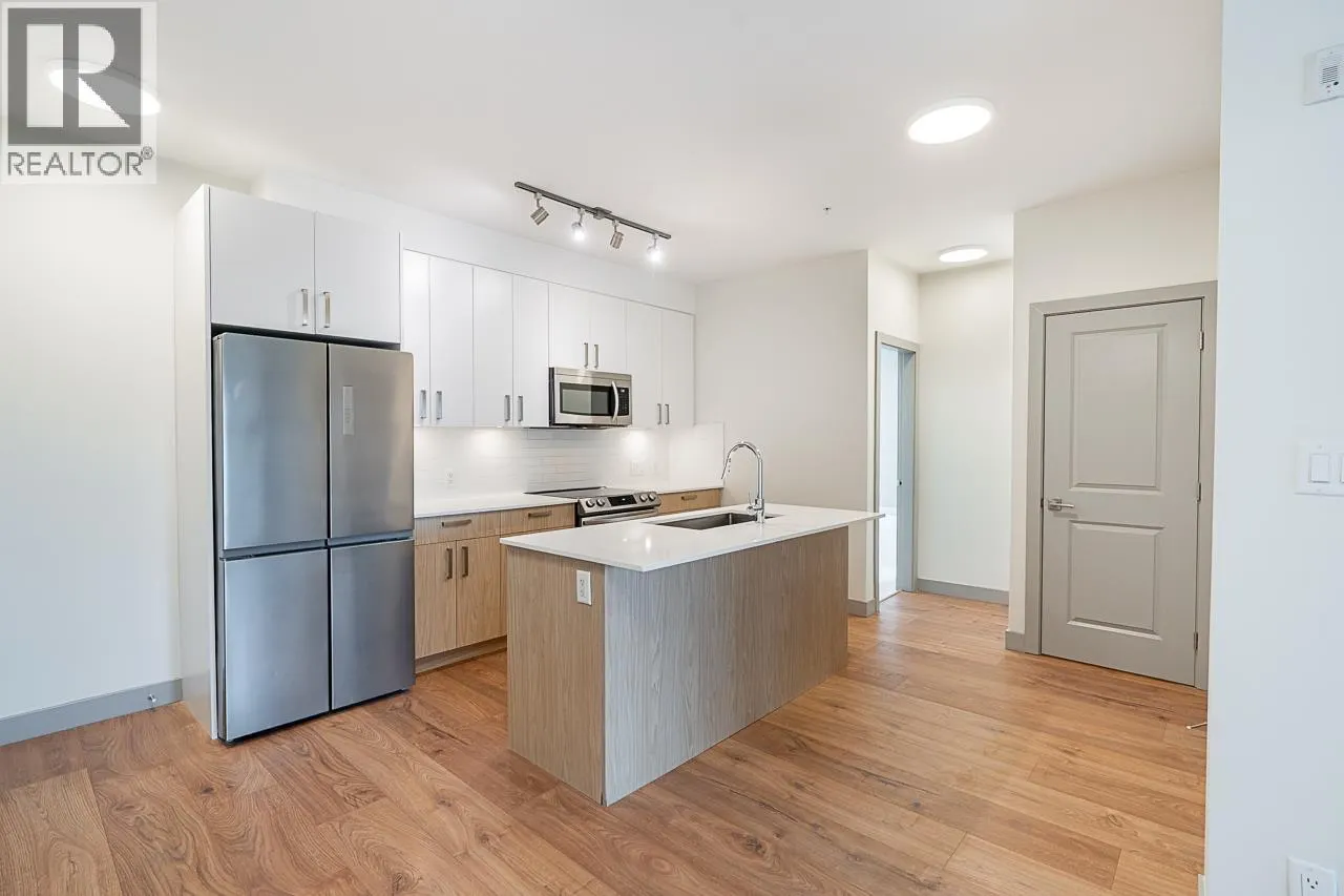 307 6968 ROYAL OAK AVENUE