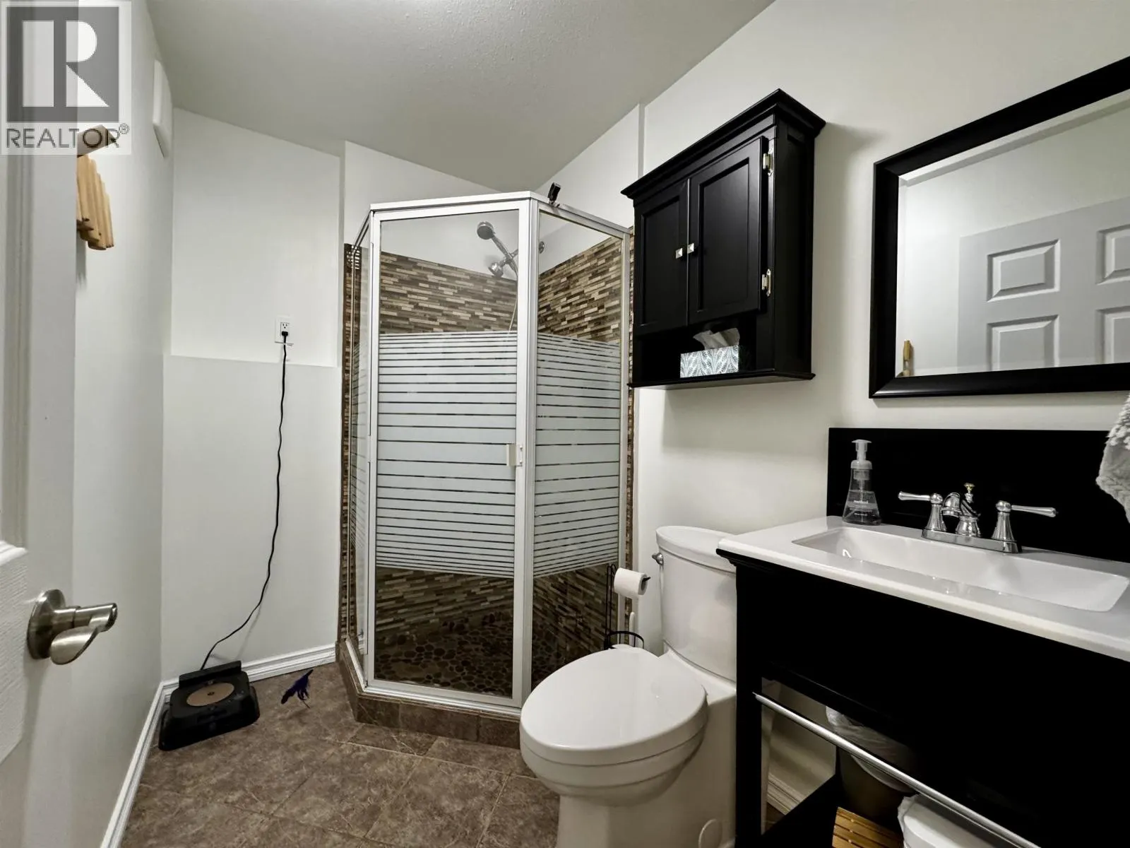 284 CRESTVIEW DRIVE