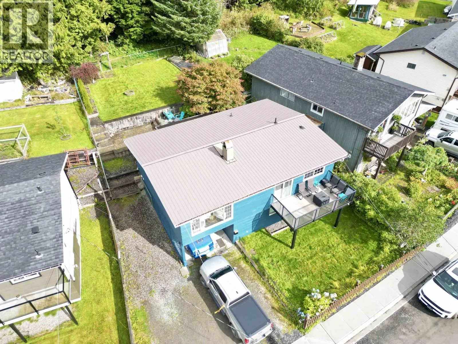 284 CRESTVIEW DRIVE