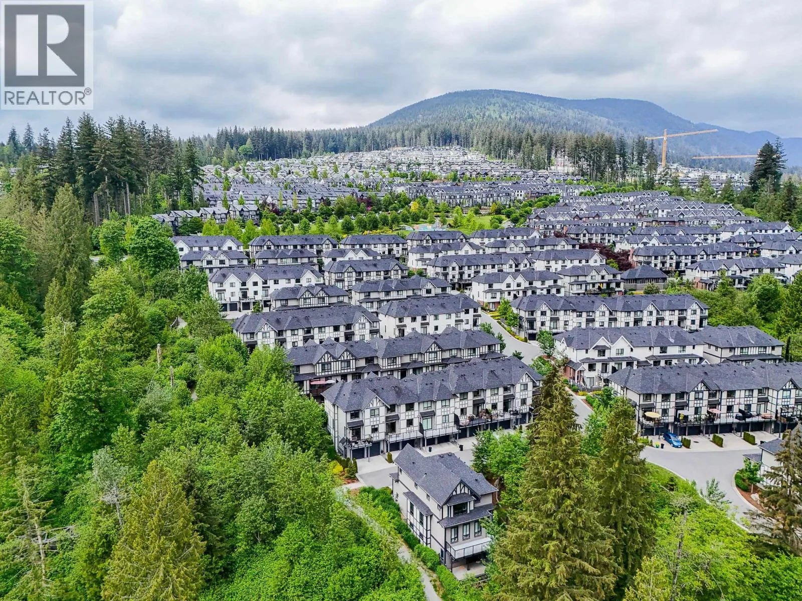 140 3500 BURKE VILLAGE PROMENADE