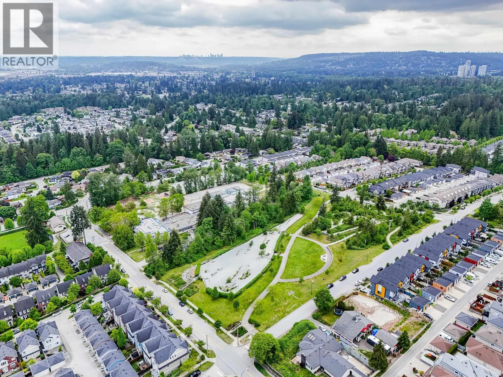 140 3500 BURKE VILLAGE PROMENADE