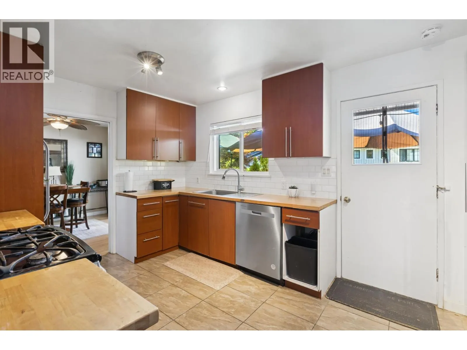 4379 CAPILANO ROAD
