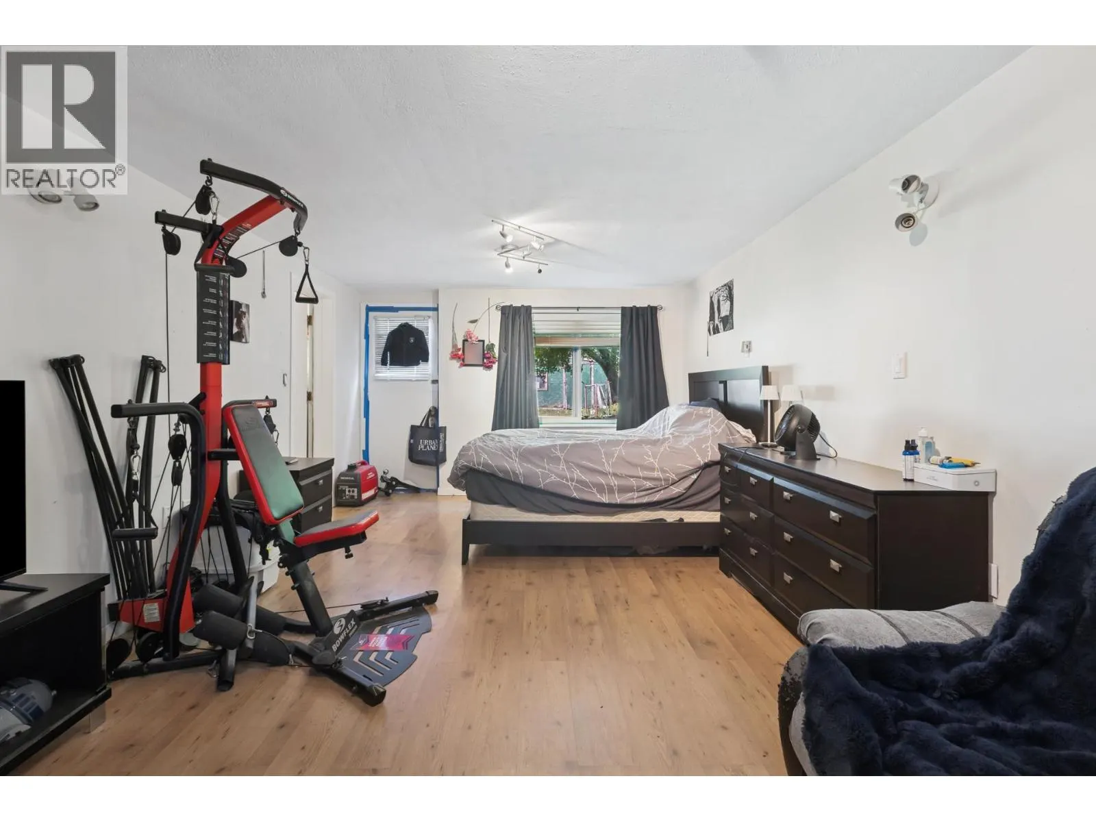 4379 CAPILANO ROAD