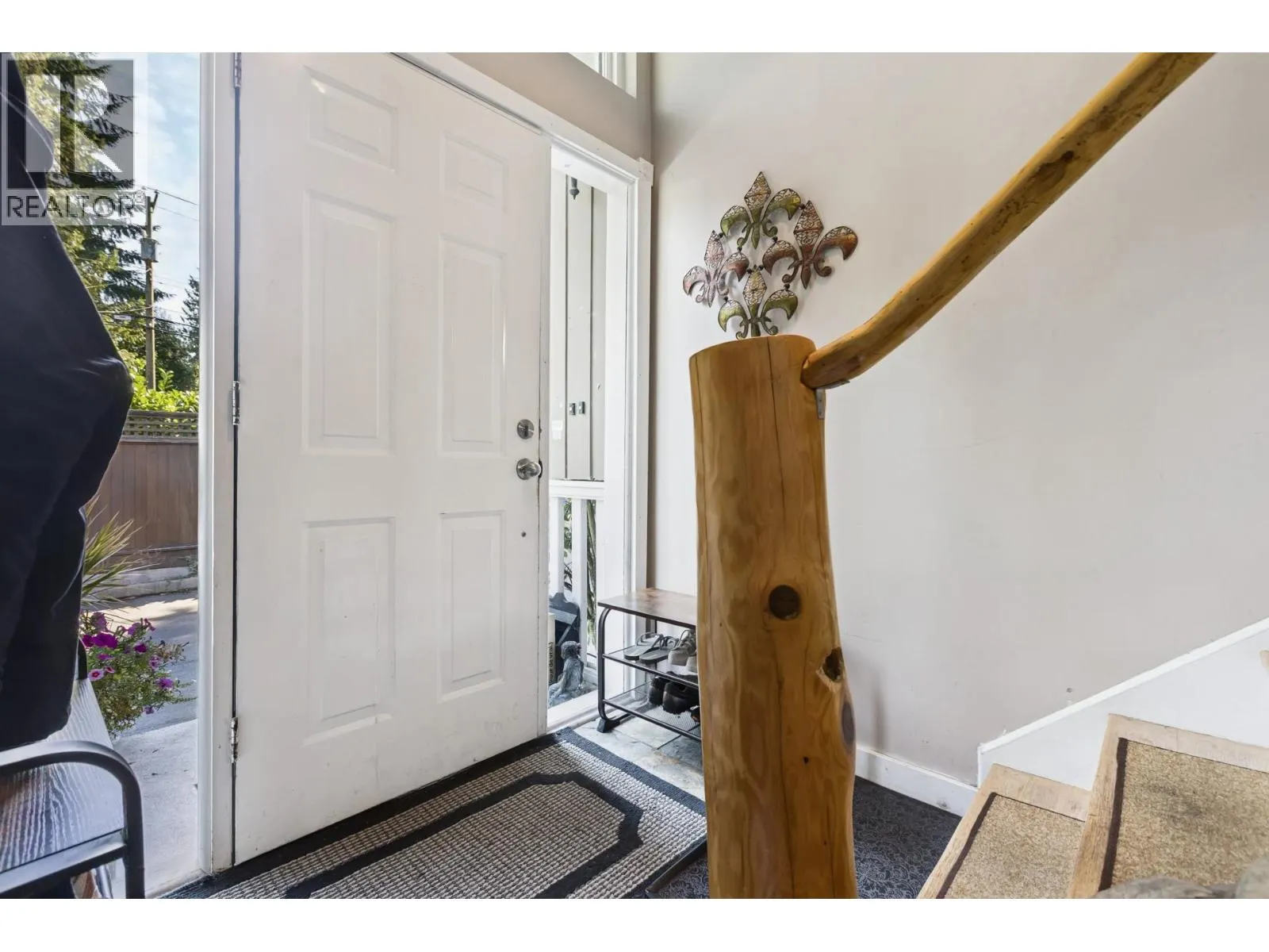 4379 CAPILANO ROAD