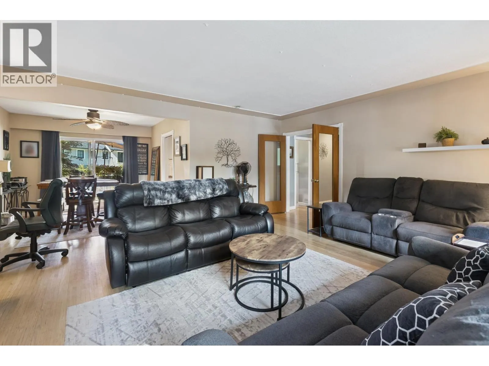 4379 CAPILANO ROAD